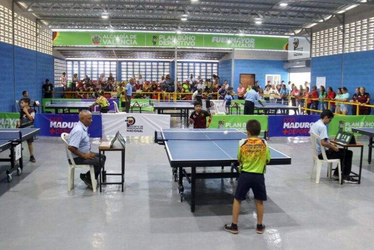 Buho Deportivo realizó torneo de tennis de mesa en Valencia