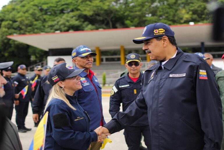 Policía